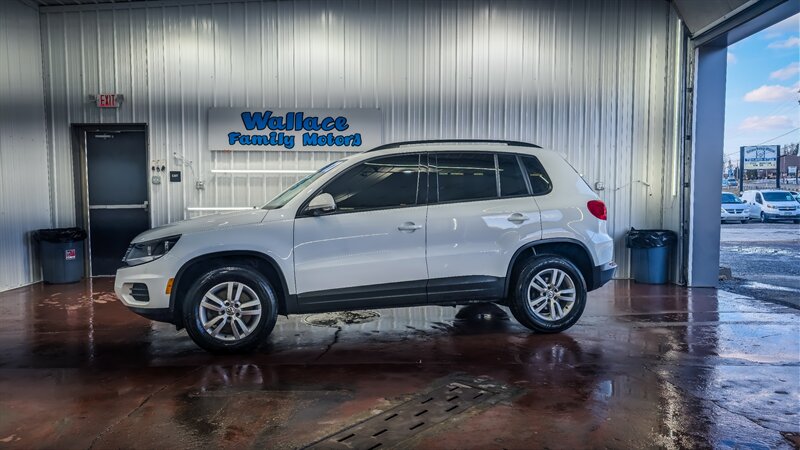 2017 Volkswagen Tiguan 2.0T S 4Motion   - Photo 1 - Butler, PA 16001
