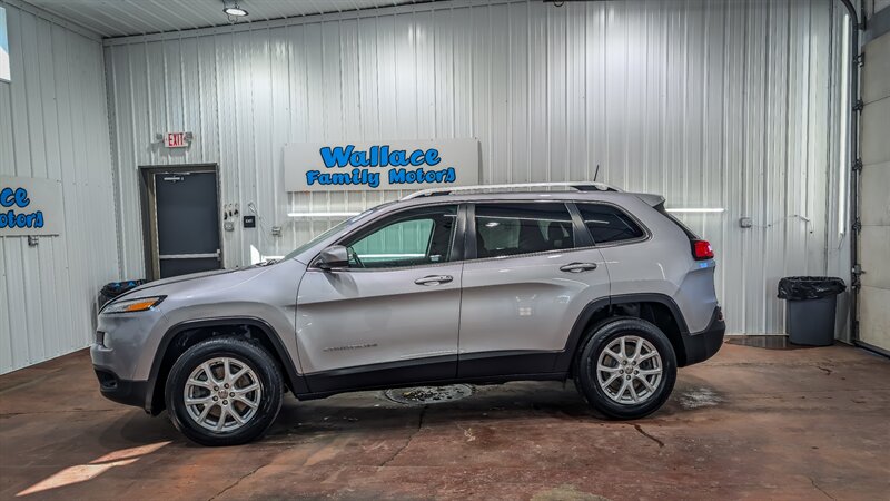 2018 Jeep Cherokee Latitude Plus   - Photo 1 - Butler, PA 16001