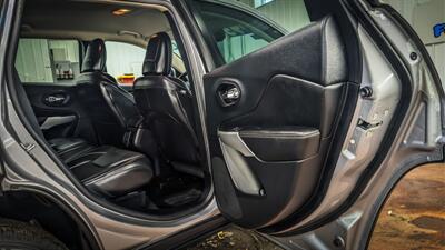 2018 Jeep Cherokee Latitude Plus   - Photo 16 - Butler, PA 16001