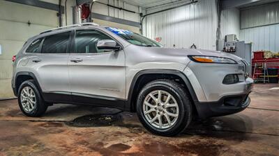2018 Jeep Cherokee Latitude Plus   - Photo 5 - Butler, PA 16001