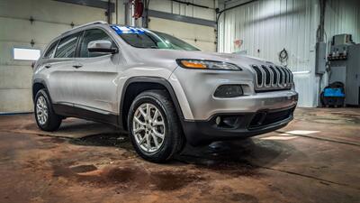 2018 Jeep Cherokee Latitude Plus   - Photo 6 - Butler, PA 16001