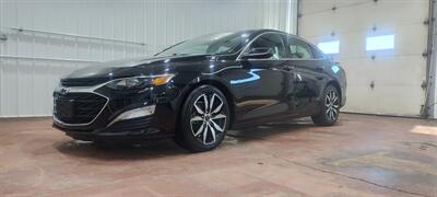 2020 Chevrolet Malibu RS   - Photo 2 - Butler, PA 16001