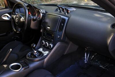 2016 Nissan 370Z 6 Speed Manual CLEAN TITLE   - Photo 21 - Pasadena, CA 91107