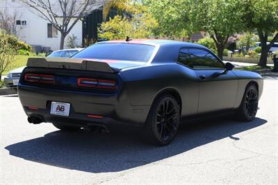 2020 Dodge Challenger R/T Scat Pack 6 Speed Manual CLEAN TITLE   - Photo 8 - Pasadena, CA 91107