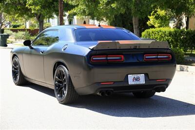 2020 Dodge Challenger R/T Scat Pack 6 Speed Manual CLEAN TITLE   - Photo 6 - Pasadena, CA 91107
