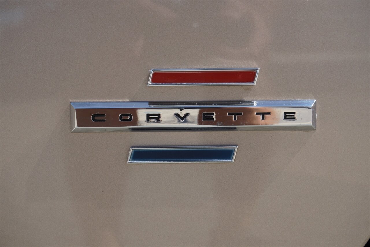 1961 Chevrolet Corvette 283 cu in. 270 HP   - Photo 45 - Naples, FL 34104
