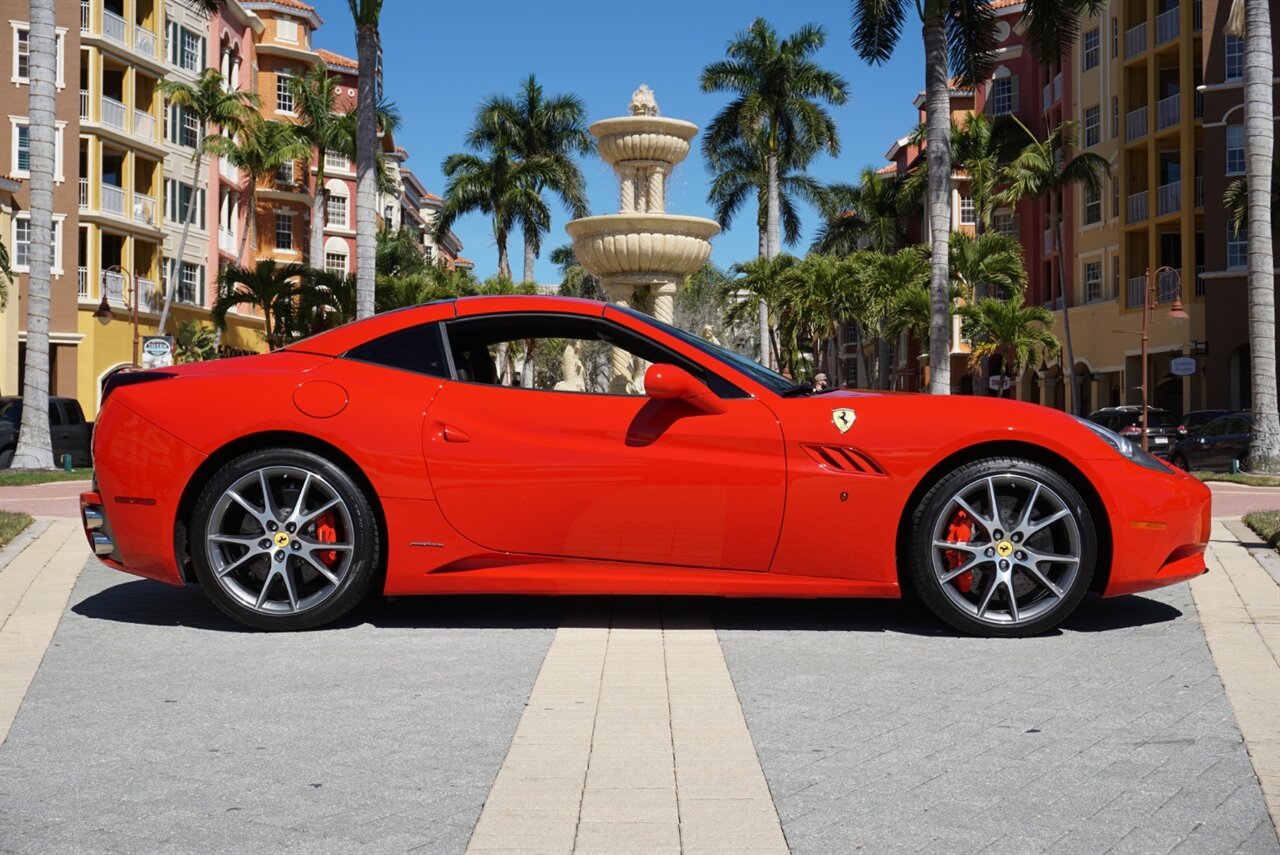 2012 Ferrari California   - Photo 3 - Naples, FL 34104