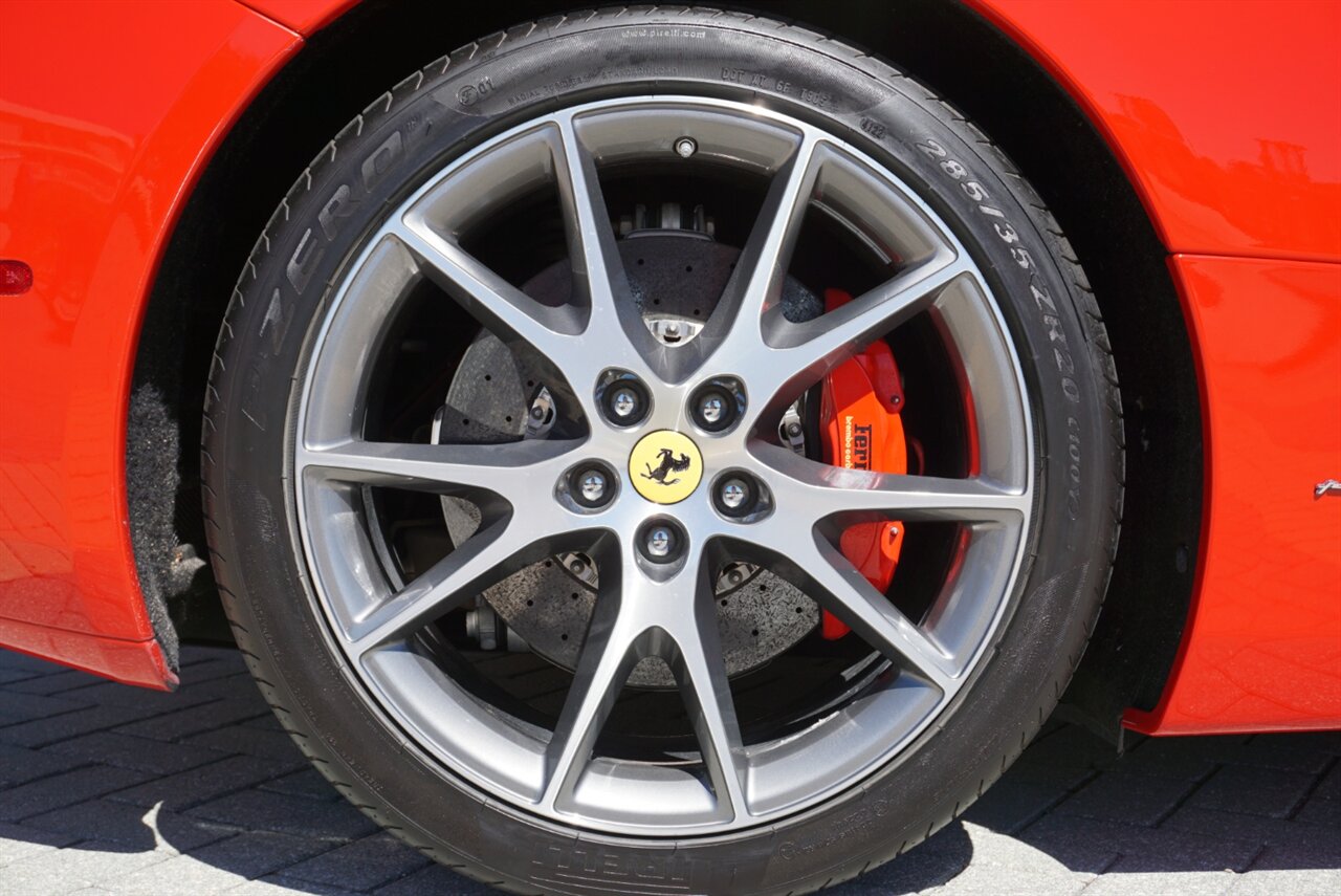 2012 Ferrari California   - Photo 27 - Naples, FL 34104