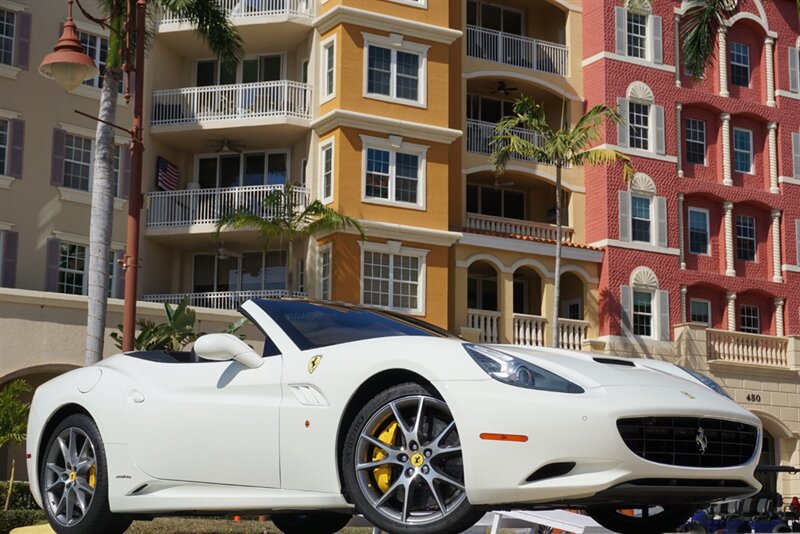 2014 Ferrari California Base