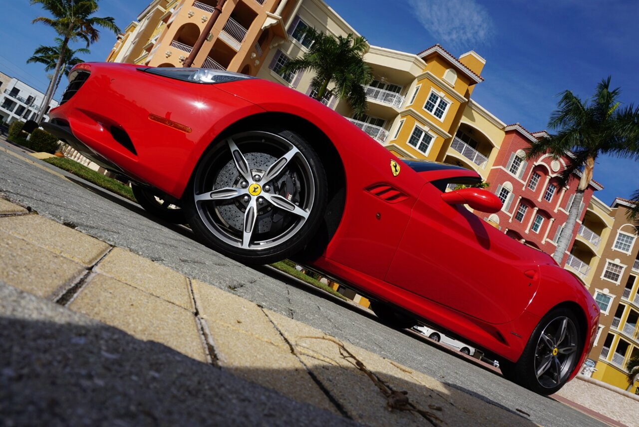 2014 Ferrari California   - Photo 56 - Naples, FL 34104