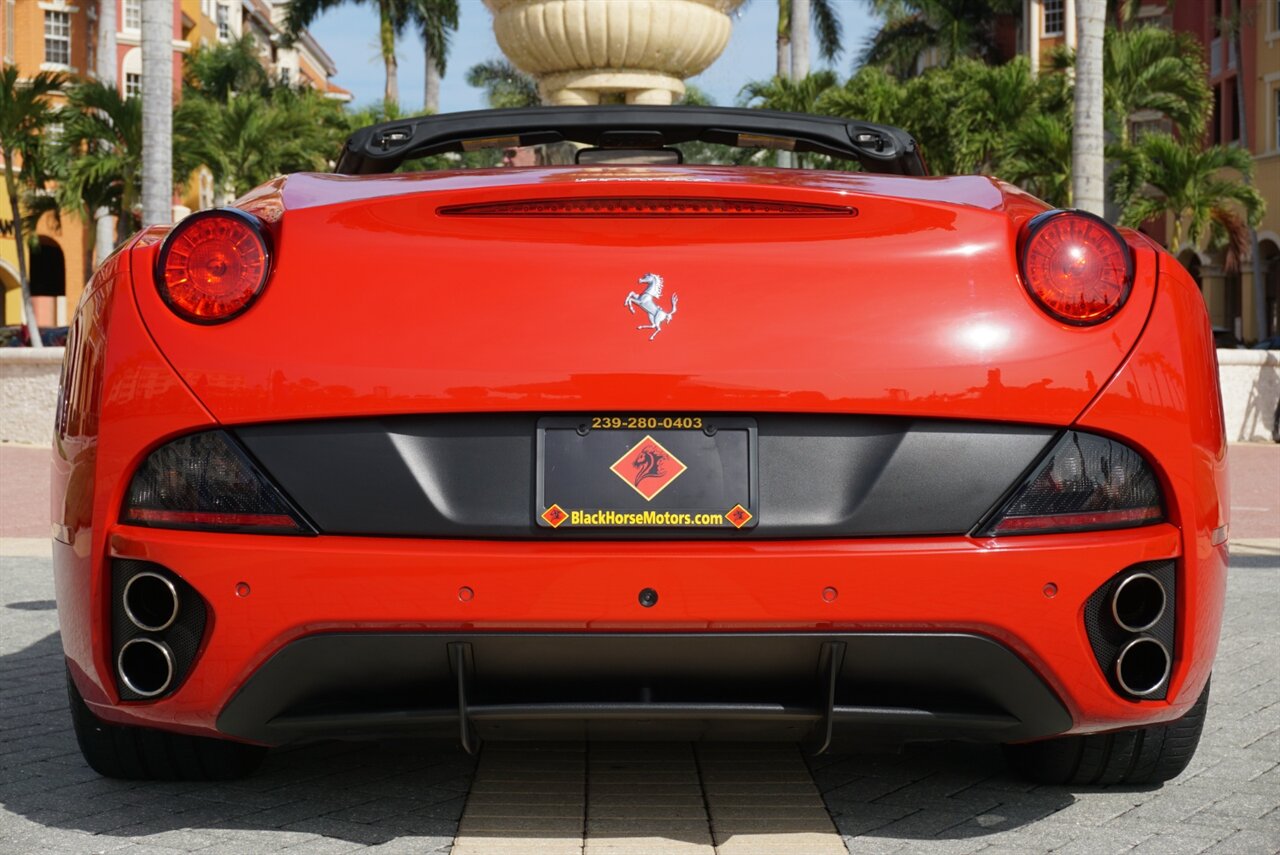 2014 Ferrari California   - Photo 43 - Naples, FL 34104