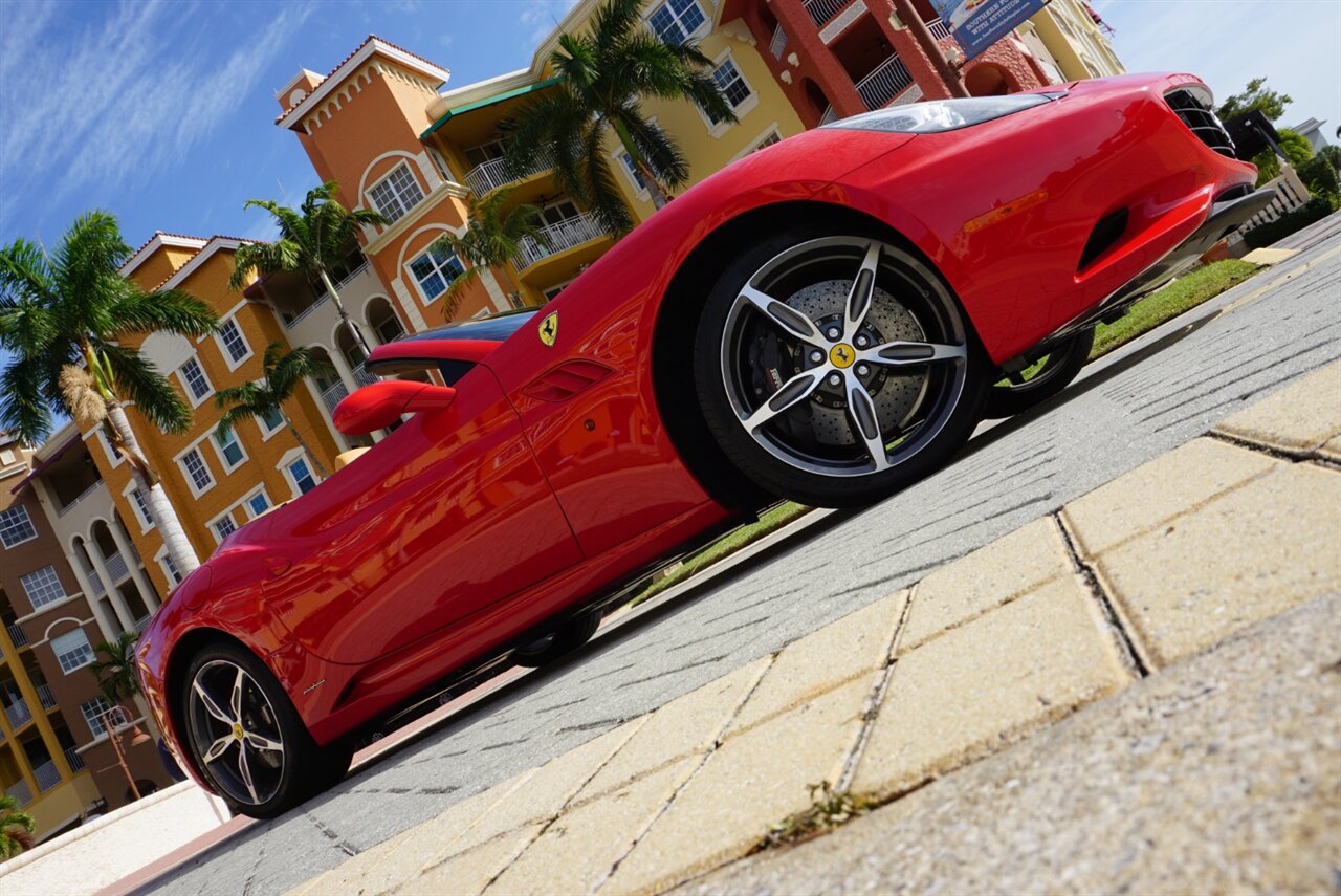 2014 Ferrari California   - Photo 38 - Naples, FL 34104