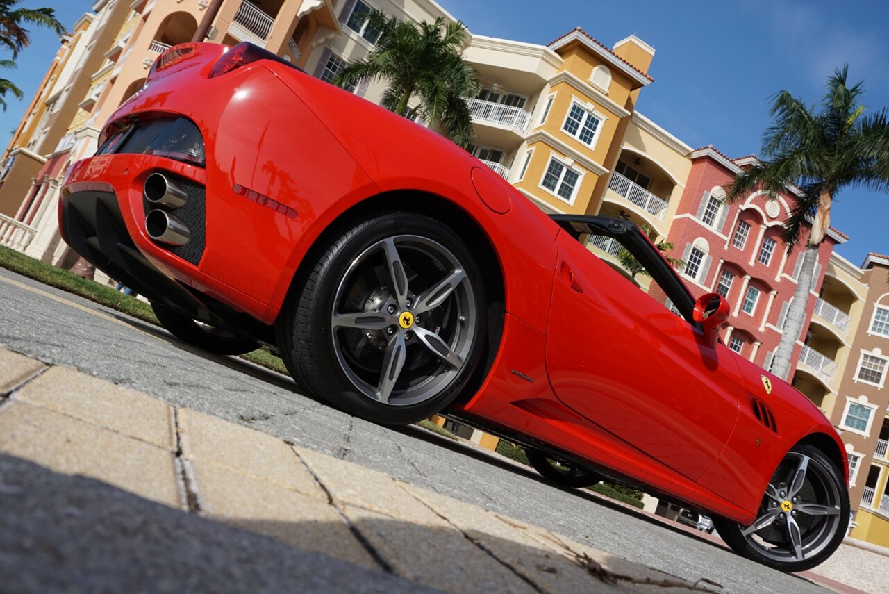 2014 Ferrari California   - Photo 58 - Naples, FL 34104