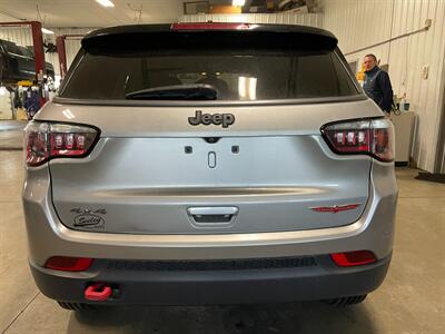 2019 Jeep Compass Trailhawk   - Photo 8 - Saint Louis, MI 48880-9800