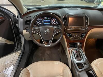2017 Buick Regal Sport Touring - Photo 8 - Saint Louis, MI 48880-9800