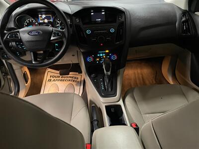 2018 Ford Focus SE   - Photo 7 - Saint Louis, MI 48880-9800