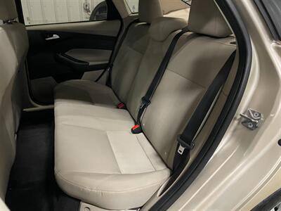 2018 Ford Focus SE   - Photo 16 - Saint Louis, MI 48880-9800