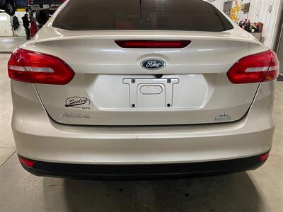 2018 Ford Focus SE   - Photo 24 - Saint Louis, MI 48880-9800