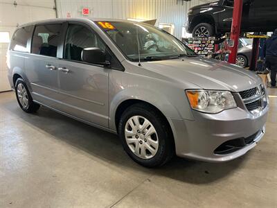 2016 Dodge Grand Caravan American Value Package   - Photo 4 - Saint Louis, MI 48880-9800