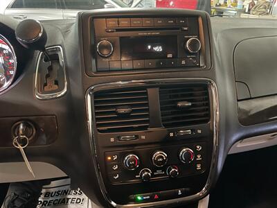 2016 Dodge Grand Caravan American Value Package   - Photo 11 - Saint Louis, MI 48880-9800