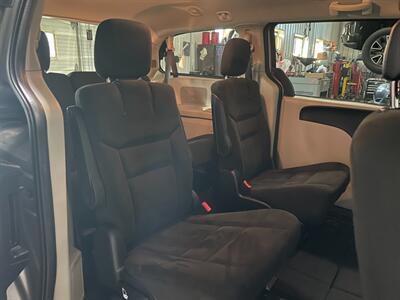 2016 Dodge Grand Caravan American Value Package   - Photo 15 - Saint Louis, MI 48880-9800