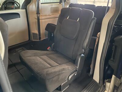 2014 Dodge Grand Caravan American Value Package - Photo 16 - Saint Louis, MI 48880-9800