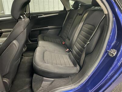 2014 Ford Fusion SE   - Photo 17 - Saint Louis, MI 48880-9800