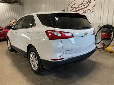 2021 Chevrolet Equinox LS   - Photo 4 - Saint Louis, MI 48880-9800