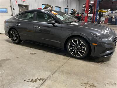 2021 Hyundai SONATA Limited - Photo 4 - Saint Louis, MI 48880-9800