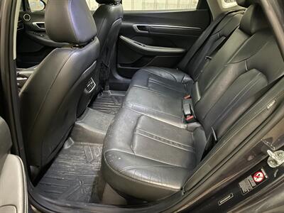 2021 Hyundai SONATA Limited - Photo 16 - Saint Louis, MI 48880-9800
