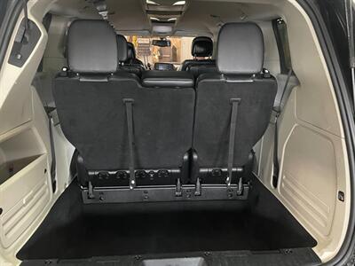 2015 Chrysler Town and Country Touring-L - Photo 26 - Saint Louis, MI 48880-9800