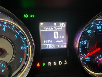 2015 Chrysler Town and Country Touring-L - Photo 8 - Saint Louis, MI 48880-9800