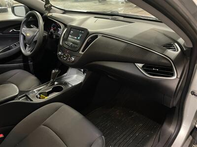 2018 Chevrolet Malibu LS Fleet - Photo 17 - Saint Louis, MI 48880-9800