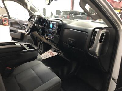 2017 Chevrolet Silverado 3500 LT   - Photo 19 - Saint Louis, MI 48880-9800