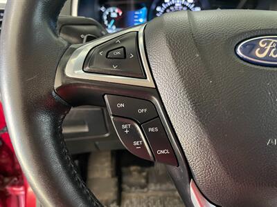 2017 Ford Edge SEL   - Photo 11 - Saint Louis, MI 48880-9800