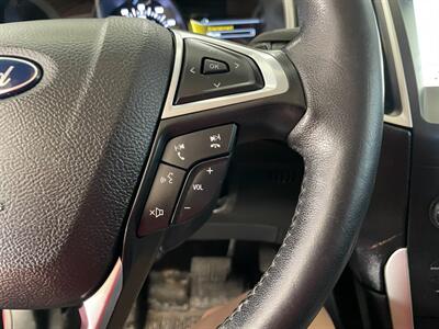 2017 Ford Edge SEL   - Photo 12 - Saint Louis, MI 48880-9800