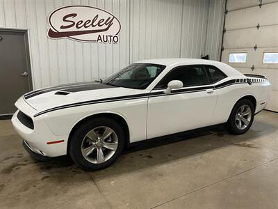 2020 Dodge Challenger SXT   - Photo 8 - Saint Louis, MI 48880-9800