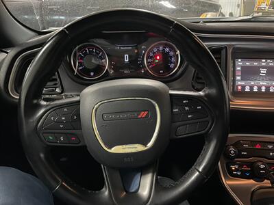 2020 Dodge Challenger SXT   - Photo 10 - Saint Louis, MI 48880-9800