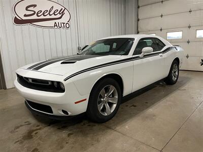 2020 Dodge Challenger SXT   - Photo 1 - Saint Louis, MI 48880-9800