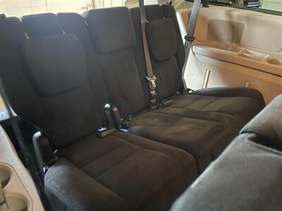 2016 Dodge Grand Caravan SXT   - Photo 21 - Saint Louis, MI 48880-9800