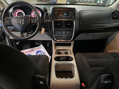 2016 Dodge Grand Caravan SXT   - Photo 8 - Saint Louis, MI 48880-9800