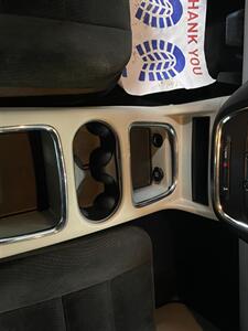 2016 Dodge Grand Caravan SXT   - Photo 14 - Saint Louis, MI 48880-9800