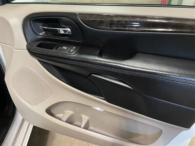2016 Dodge Grand Caravan SXT   - Photo 24 - Saint Louis, MI 48880-9800