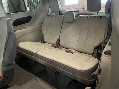2018 Chrysler Pacifica Touring L - Photo 16 - Saint Louis, MI 48880-9800