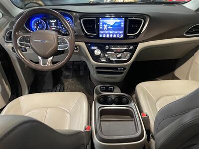 2018 Chrysler Pacifica Touring L - Photo 7 - Saint Louis, MI 48880-9800