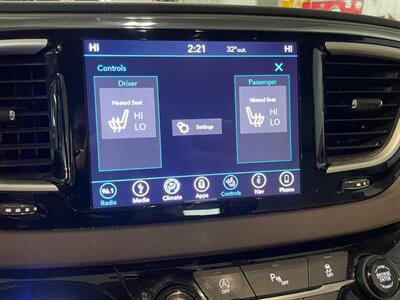 2018 Chrysler Pacifica Touring L - Photo 11 - Saint Louis, MI 48880-9800