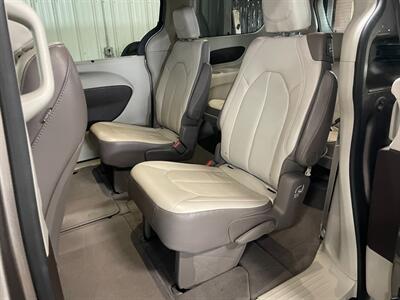 2018 Chrysler Pacifica Touring L - Photo 15 - Saint Louis, MI 48880-9800
