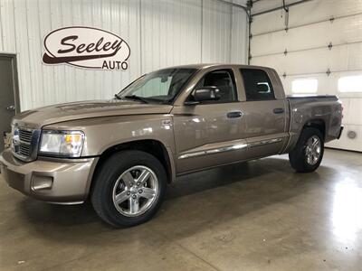 2010 Dodge Dakota Laramie   - Photo 1 - Saint Louis, MI 48880-9800