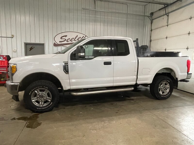2017 Ford F-250 Super Duty XLT   - Photo 1 - Saint Louis, MI 48880-9800