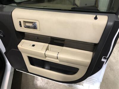 2014 Ford Flex SEL   - Photo 23 - Saint Louis, MI 48880-9800
